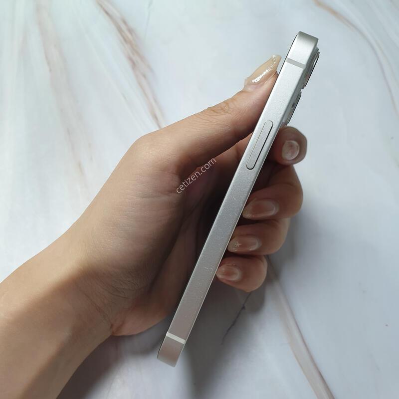 ������13�̴� ȭ��Ʈ 256G A�� �Ǹ��մϴ�