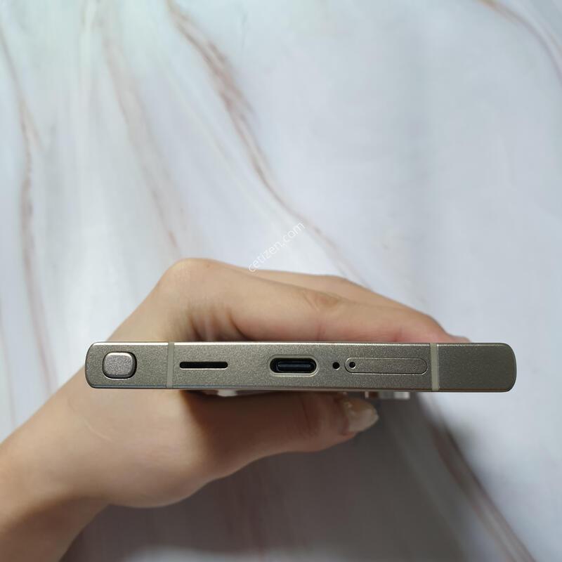 SK ������ S24��Ʈ�� ƼŸ�����ο� 256G A�� �Ǹ��մϴ�