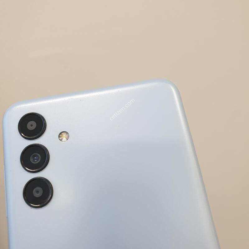 ���̵�6 057