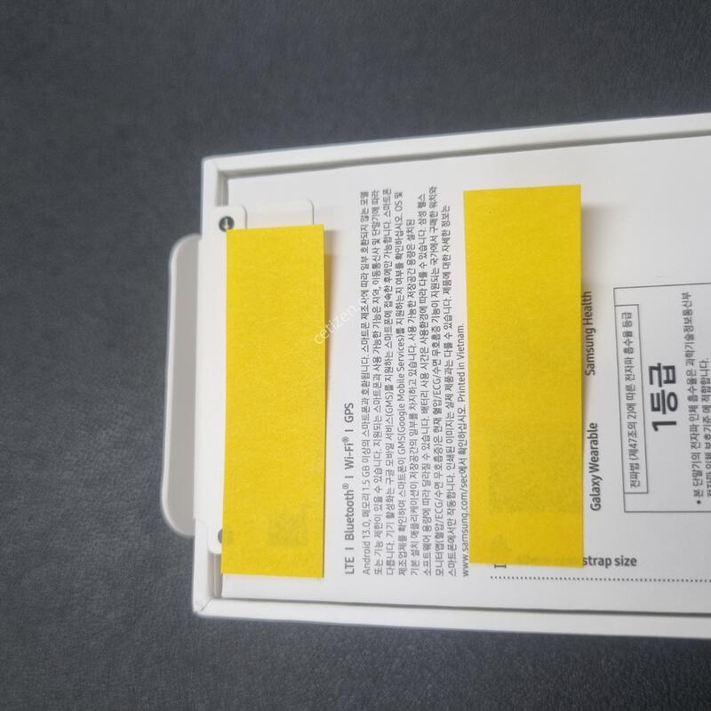 �����ÿ�ġ9 40mm LTE �̰��� �˴ϴ�