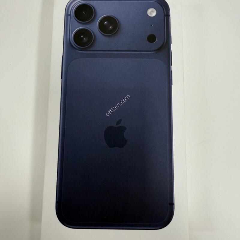 ������17���θƽ� 256GB �ڽ��� �Ǹ��մϴ�.