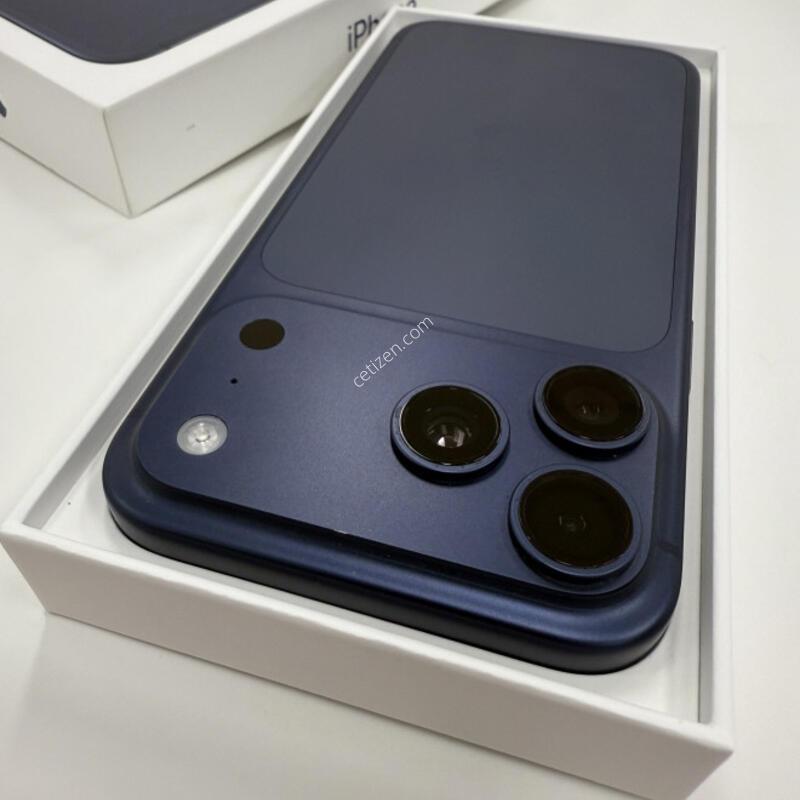 ������17���θƽ� 256GB �ڽ��� �Ǹ��մϴ�.