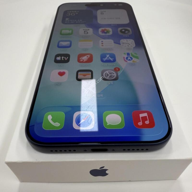������17���θƽ� 256GB �ڽ��� �Ǹ��մϴ�.