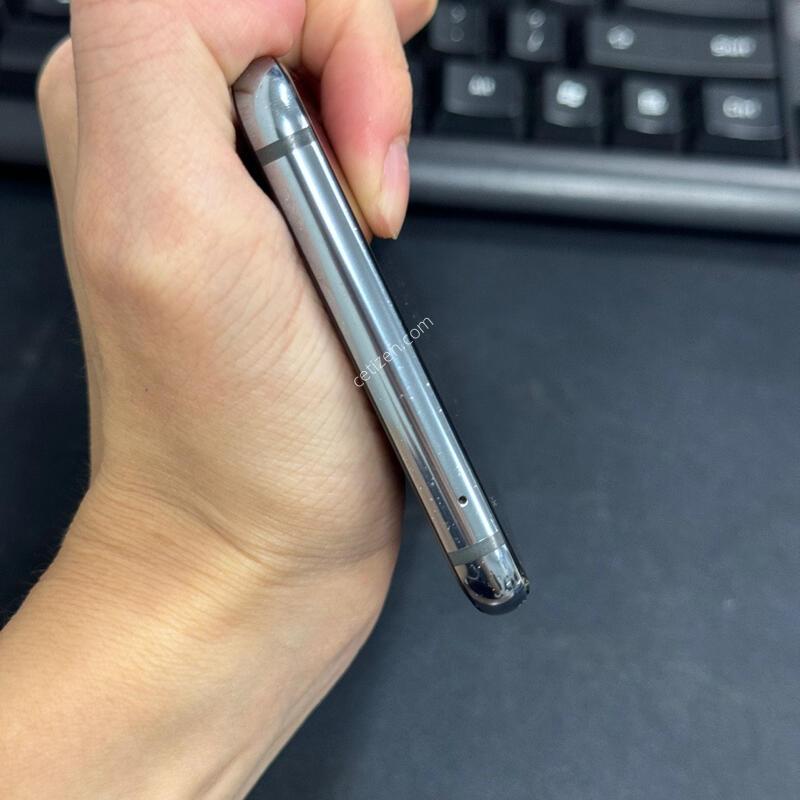 LG v40