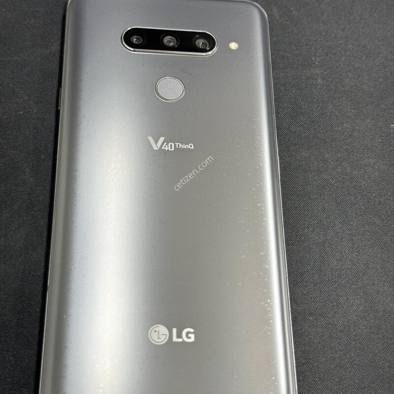 LG v40