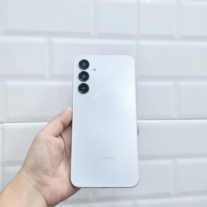 ������A16 ����Ʈ�׷��� 128GB