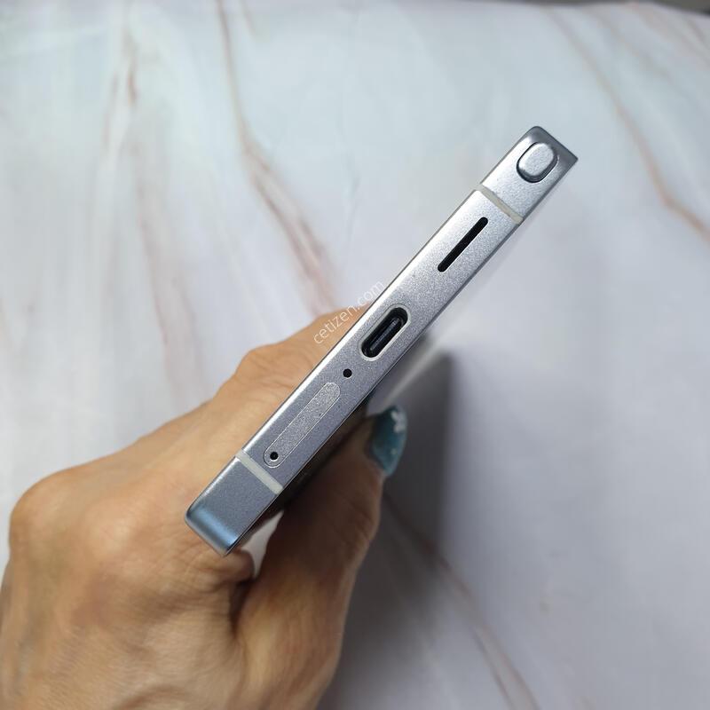 LG ������ S25��Ʈ�� ƼŸ���ǹ����� 256G S�� �Ǹ��մϴ�