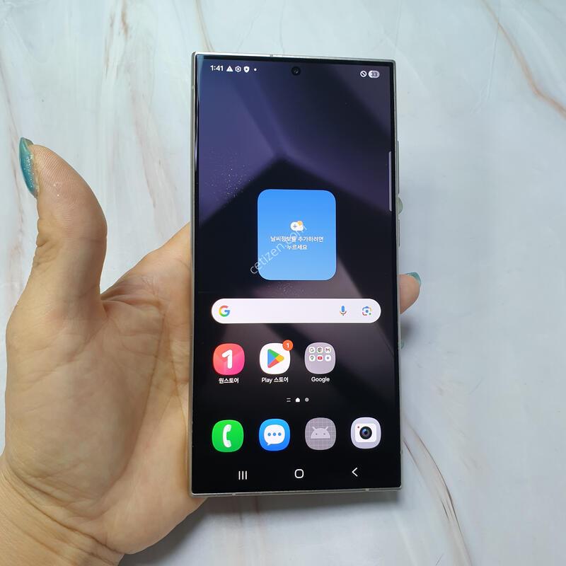 LG ������ S24��Ʈ�� ƼŸ�����ο� 256G S�� �Ǹ��մϴ�