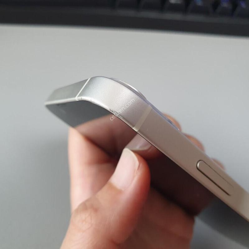 ������13 �̴� / 256GB / ȭ��Ʈ / ���͸����� 66%