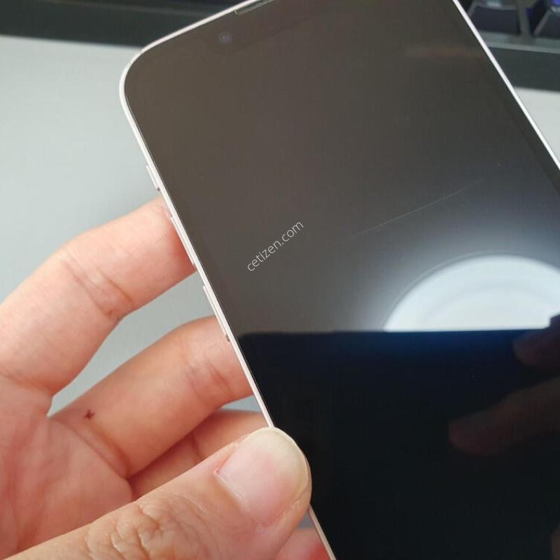 ������13 �̴� / 128GB / ��ũ / ���͸����� 84%