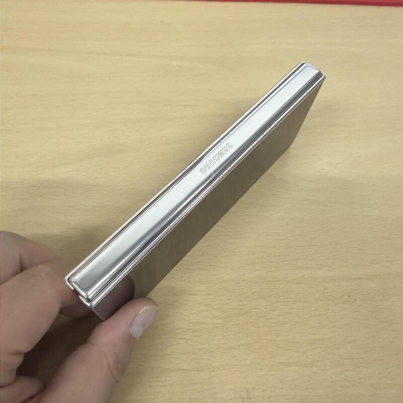 ������Z����4 ������ 512GB