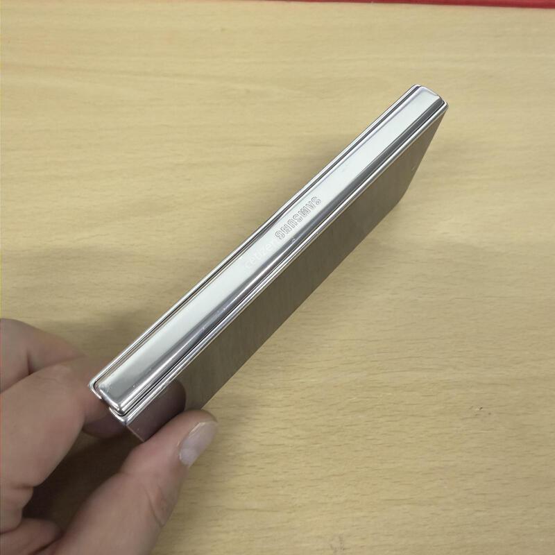������Z����4 ������ 512GB
