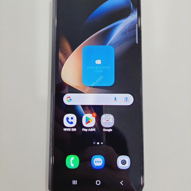 ����������4