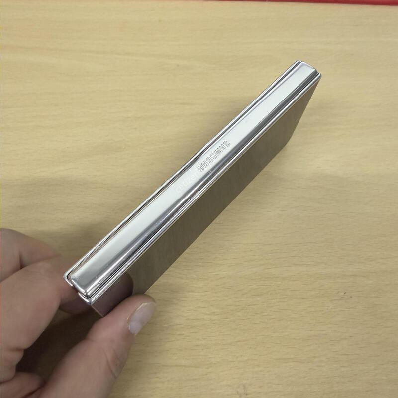 ������Z����4 ������ 512GB