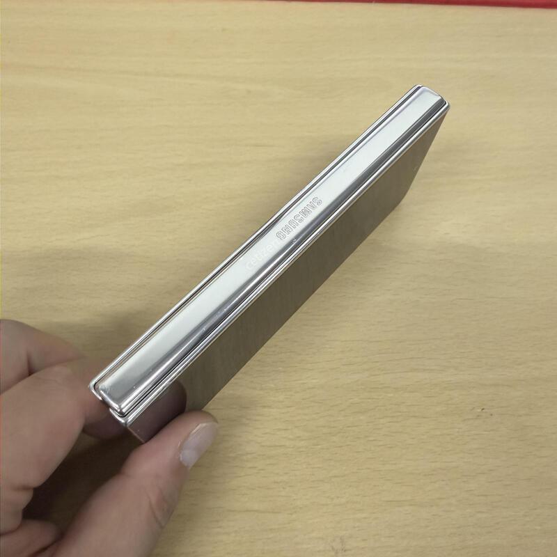 ������Z����4 ������ 512GB