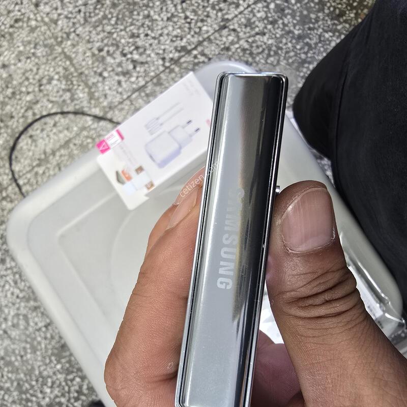 SK  �ø�5(F731) ��Ʈ���� 512G ����� �˴ϴ�