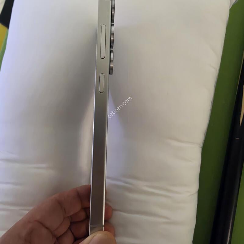 ������ 25 ��Ʈ�� 512G �ǹ����� �Ǹ�