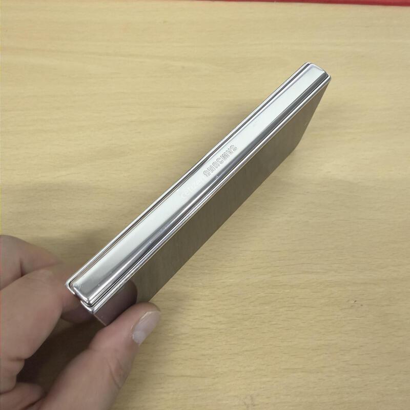 ������Z����4 ������ 512GB