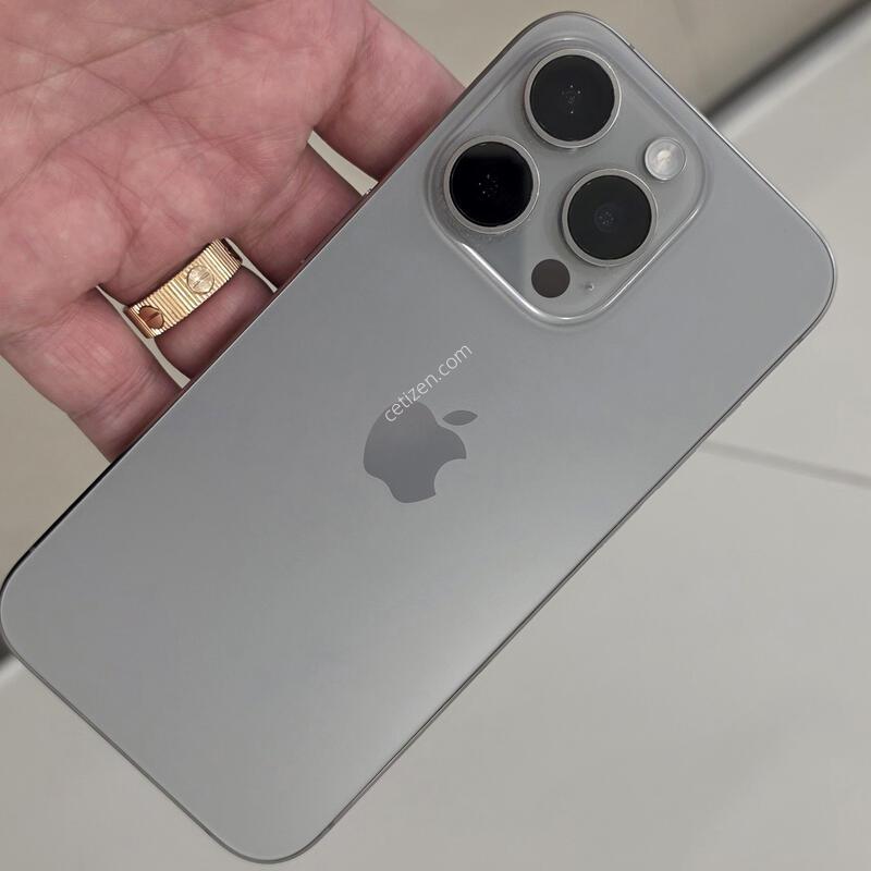 ������ 15���� ���� ƼŸ�� 256GB ����A�� �Ǹ�