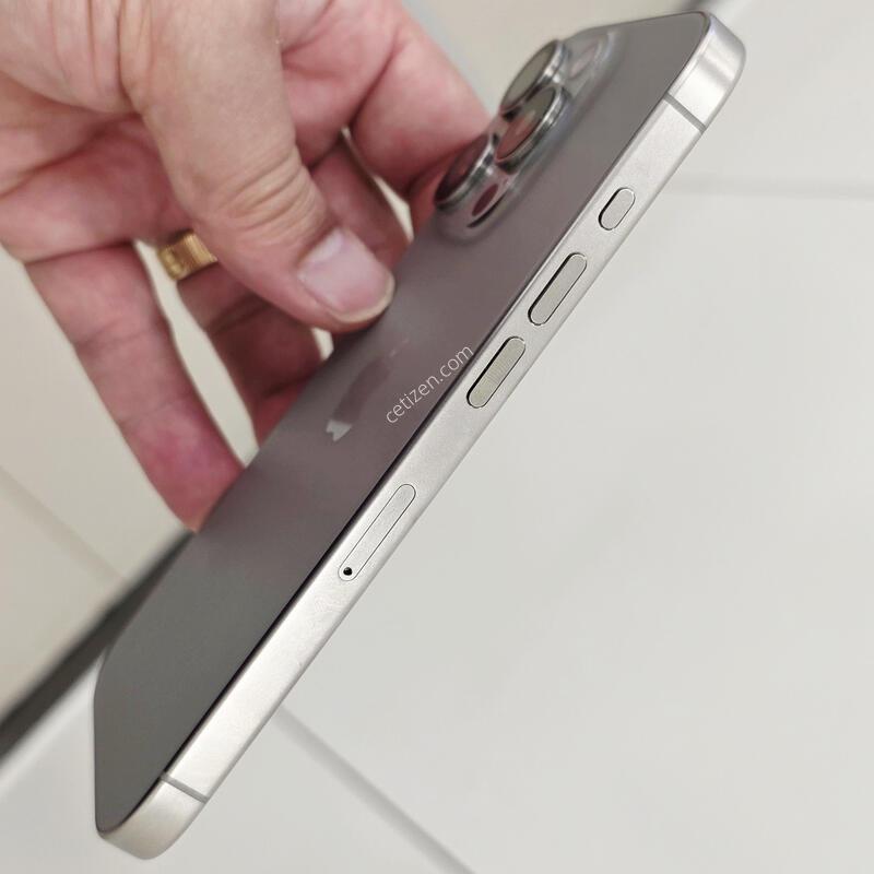 ������ 15���� ���� ƼŸ�� 256GB ����A�� �Ǹ�
