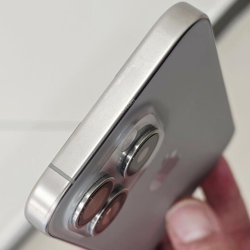 ������ 15���� ���� ƼŸ�� 256GB ����A�� �Ǹ�
