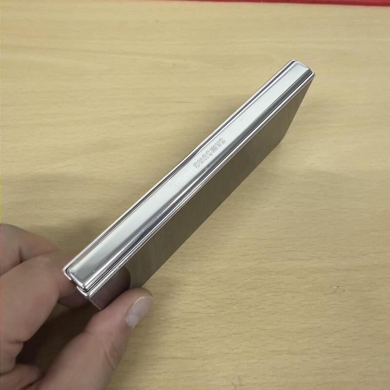 ������Z����4 ������ 512GB