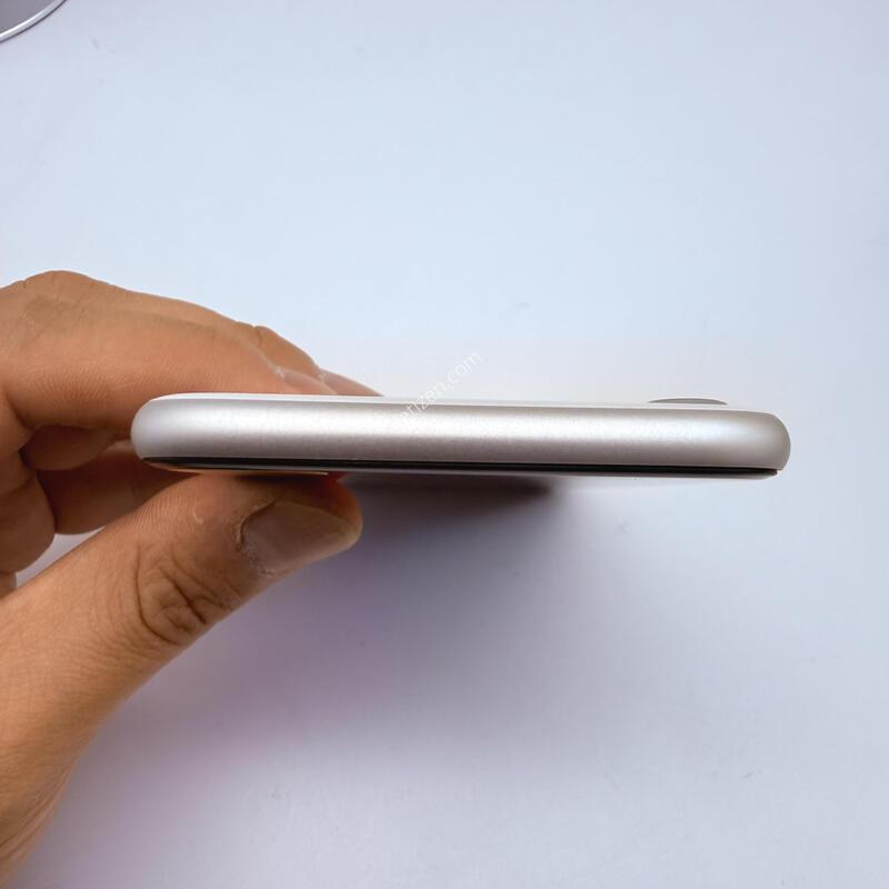 ������se2  128GB ���۱� �Ǹ�