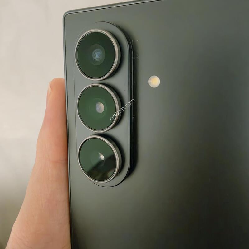 ����������7 512GB