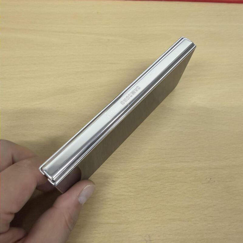 ������Z����4 ������ 512GB