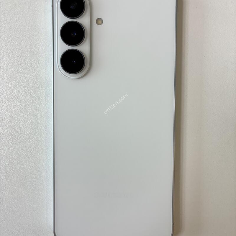 ������ S26�÷��� ȭ��Ʈ 256G ��������ǰ ������ �Ǹ��մϴ�.