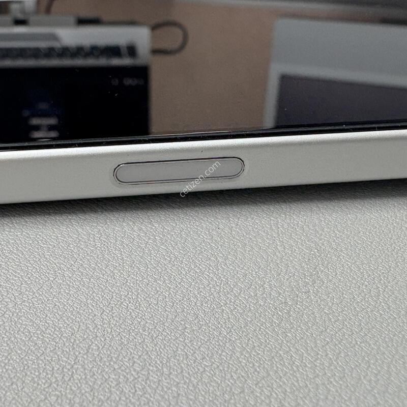 ������17 256GB ȭ��Ʈ A��