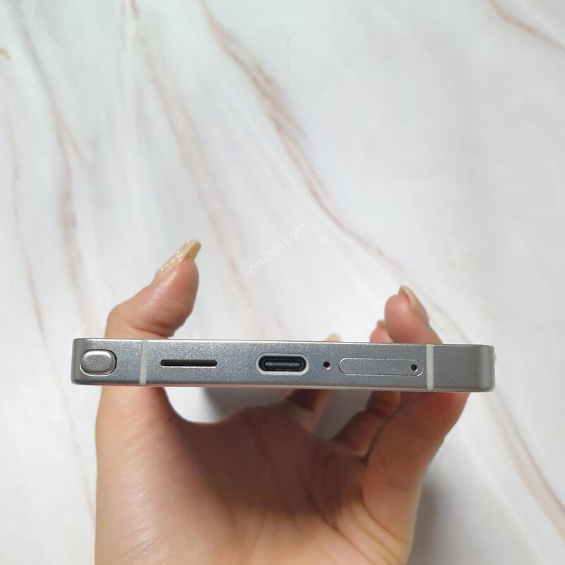 SK ������ S25��Ʈ�� ƼŸ���ǹ����� 256G S�� �Ǹ��մϴ�