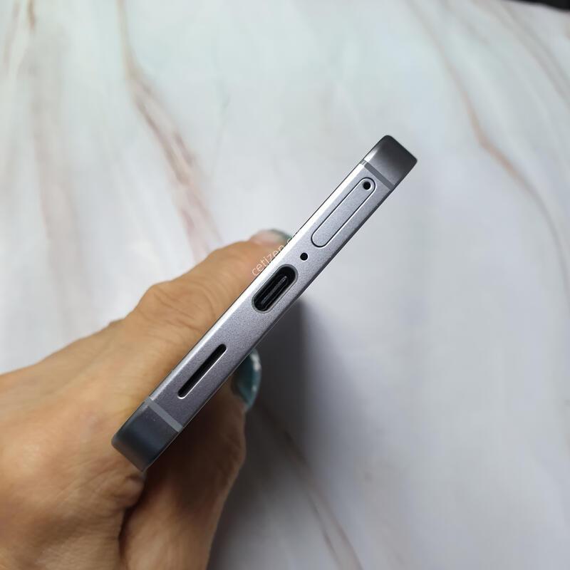 SK ������ S25 5G �ǹ� 256G S�� �Ǹ��մϴ�