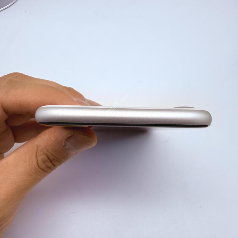 ������se2  128GB ���۱� �Ǹ�