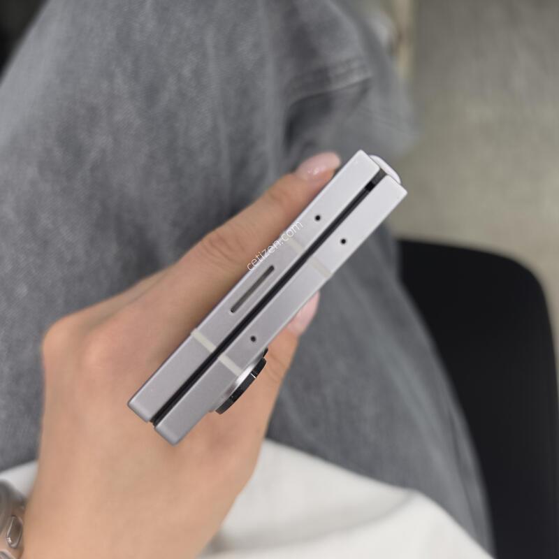 ����������6 512GB