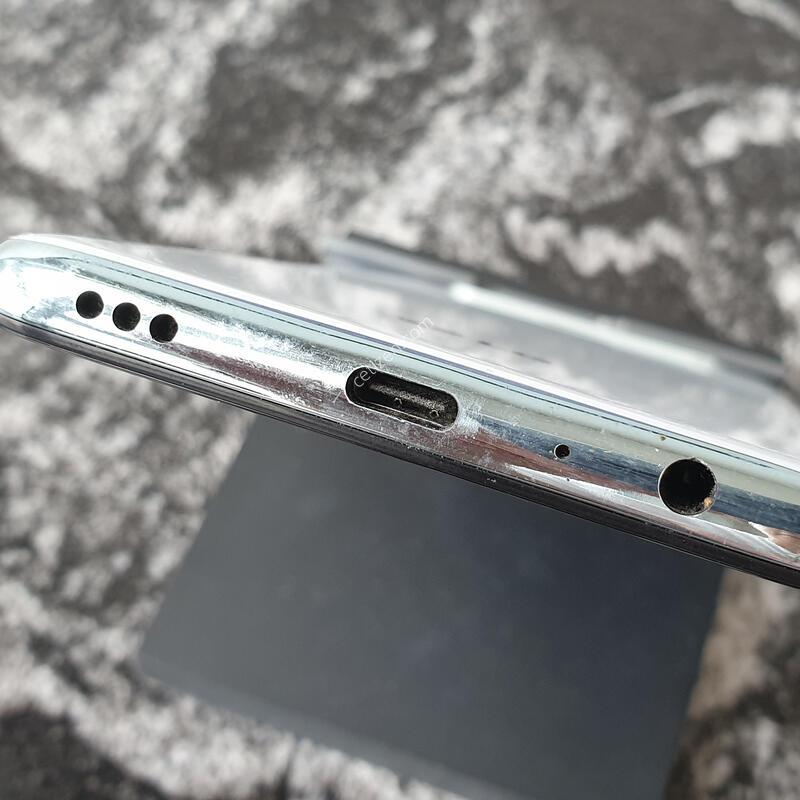 LG Q61 (Q630N) ȭ��Ʈ 64�Ⱑ (0473106)