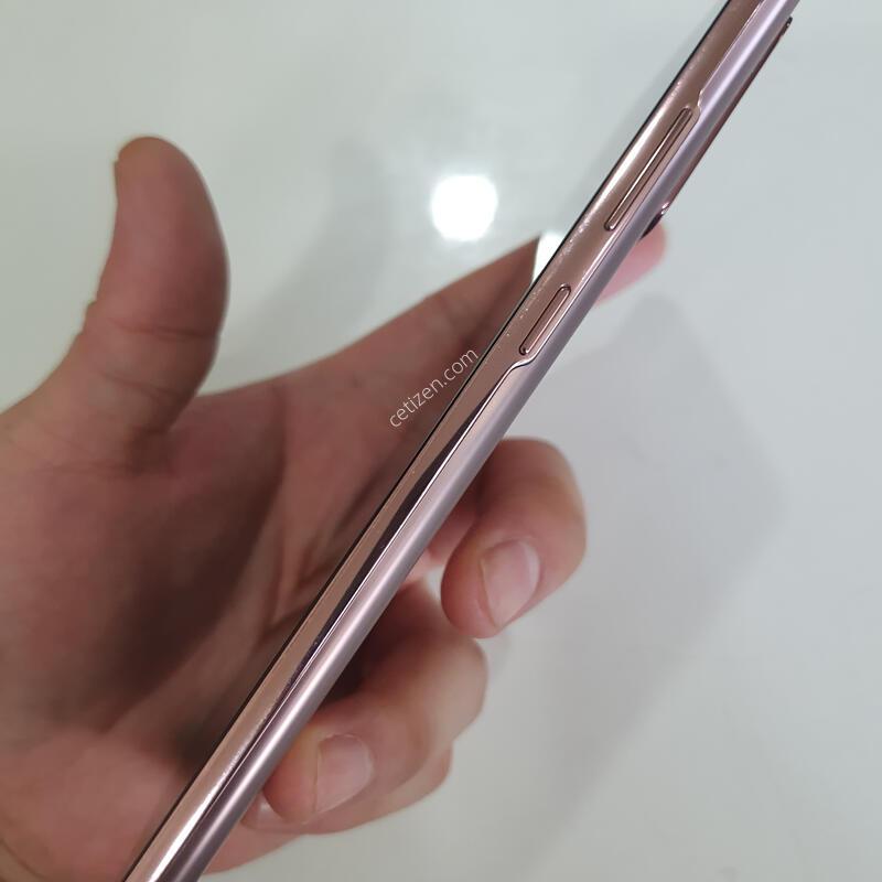 �����ó�Ʈ20 256G ���ܻ� ���±� �߰��� �����