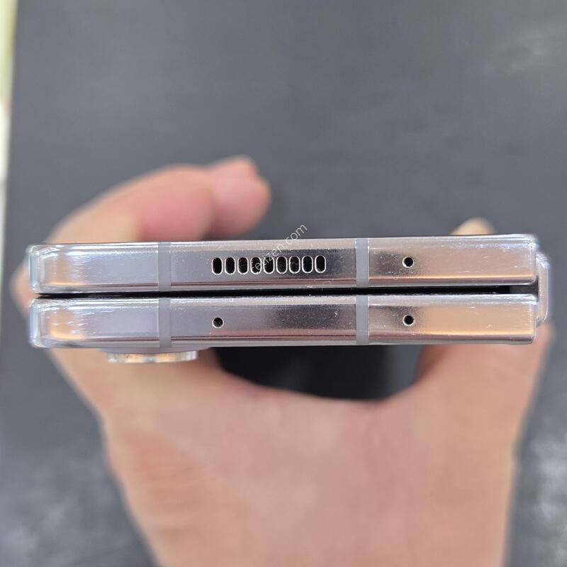 ����������5 ���̽����� 256GB �Ǹ��մϴ�.