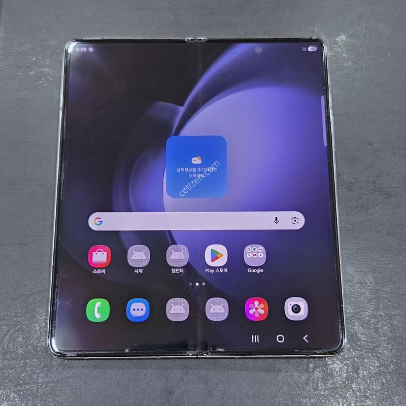 ����������5 ���̽����� 256GB �Ǹ��մϴ�.