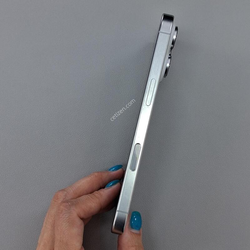 ������16���� 256GB ȭ��ƮƼŸ��