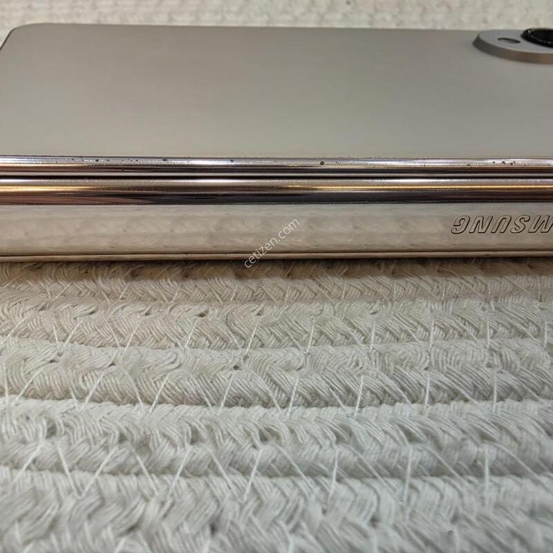 ������ ����4  256GB �Ǹ��մϴ�. ��������/ �ܺ� ��ܾ���