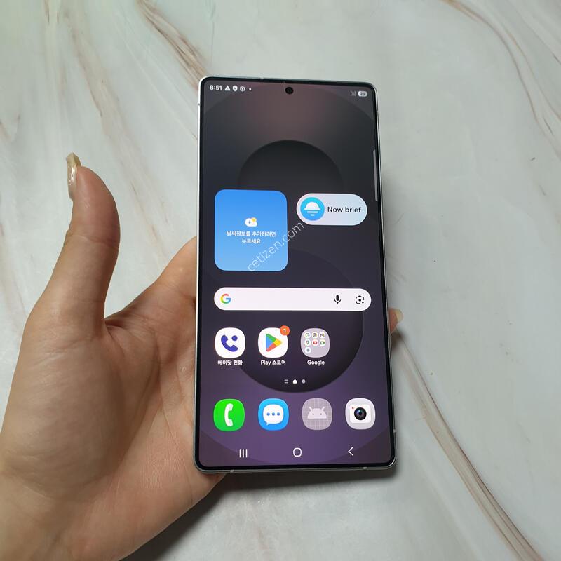 SK ������ S25��Ʈ�� ƼŸ��ȭ��Ʈ 256G S�� �Ǹ��մϴ�