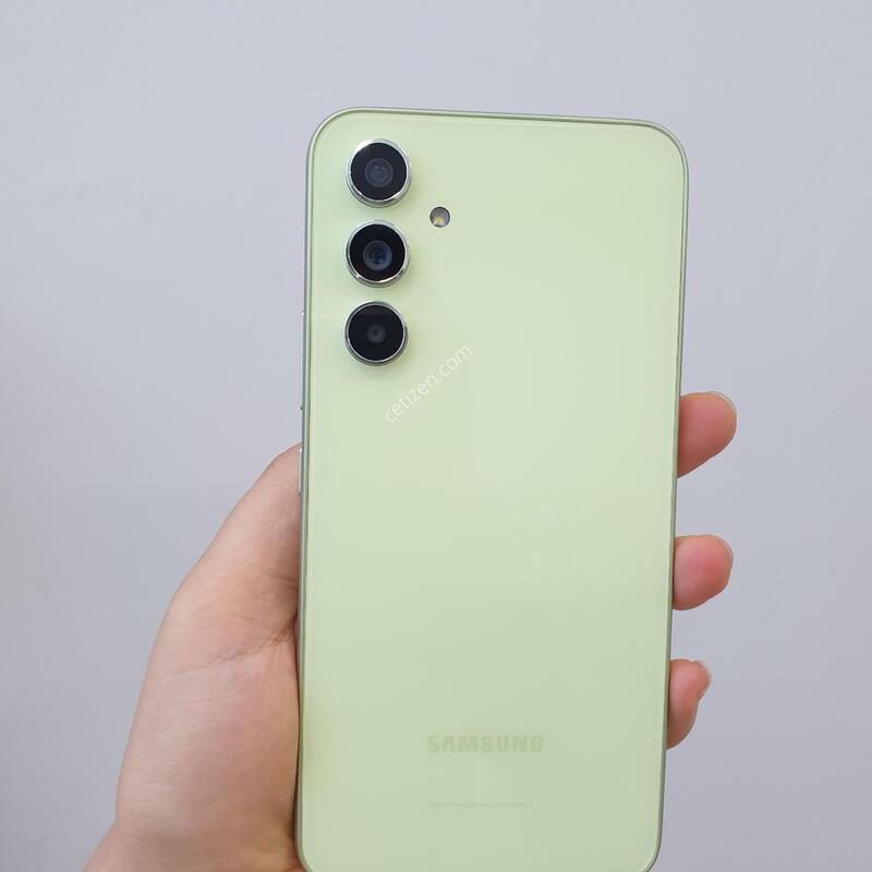 ����4 028