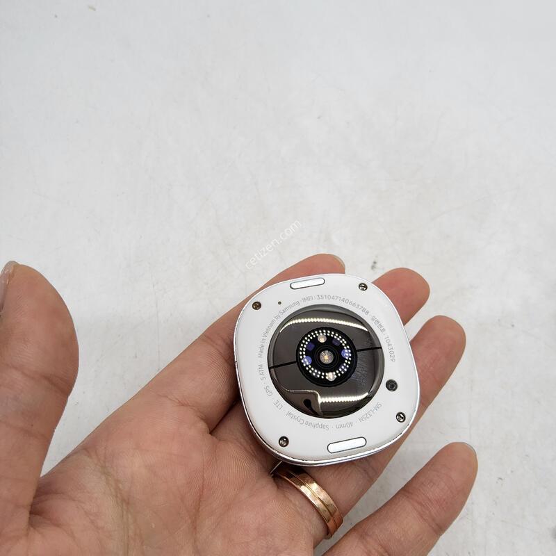 �����ÿ�ġ8 �ǹ� 40MM LTE KT