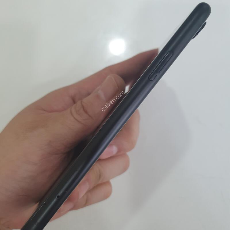 ������XR 64G ���ܻ� ���±� �߰��� �����