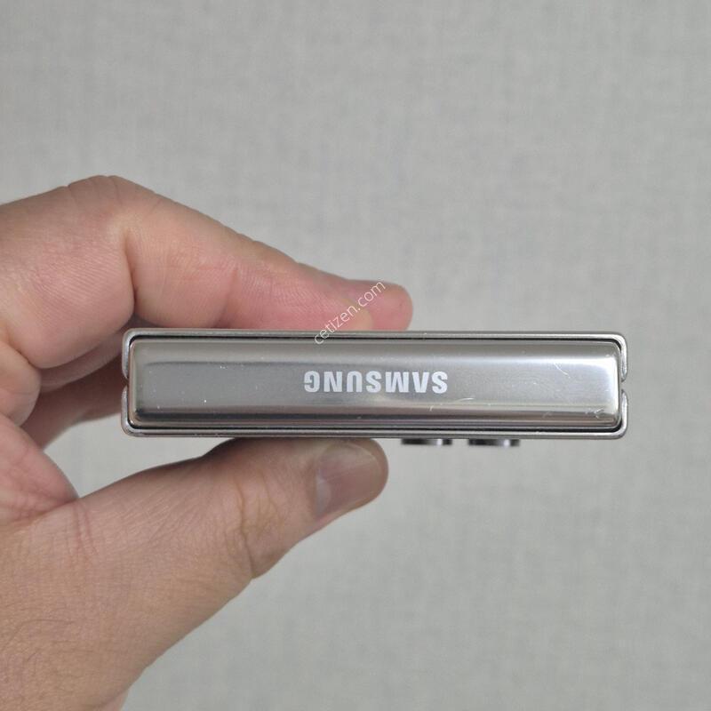 Z�ø�5 LCD�� ��ġ����