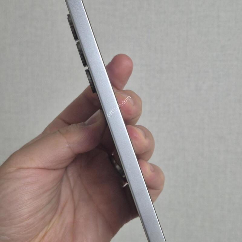 S25��Ʈ�� S�� ����ǰ�� ���̽�������� �Ǹ��մϴ�