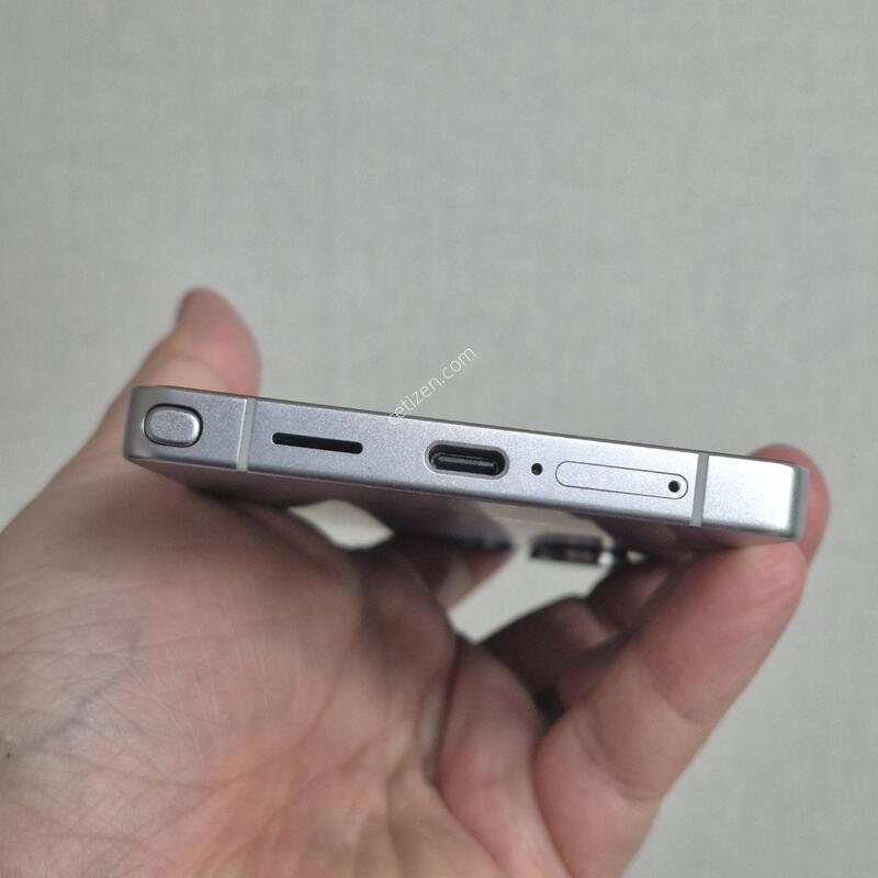 S25��Ʈ�� S�� ����ǰ�� ���̽�������� �Ǹ��մϴ�