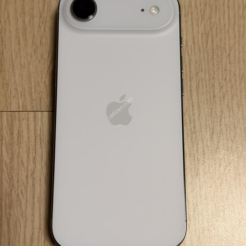 �ڱ��� �ܼ����� �̻�� ������ AIR ���� 256GB ��ī�̺���