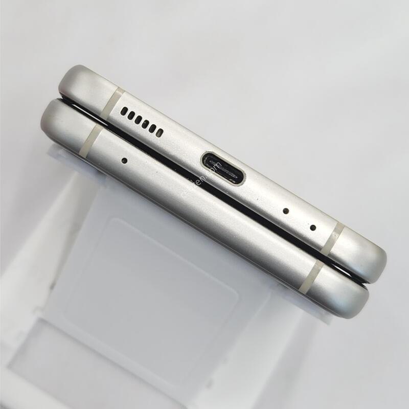 ������Z�ø�3 256G ���ܻ� ũ�� 63082